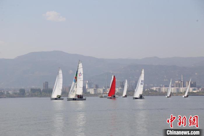 山西首次举办全国性帆船赛 晋阳湖见证内陆城市