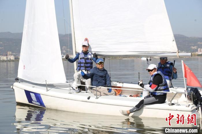 山西首次举办全国性帆船赛 晋阳湖见证内陆城市