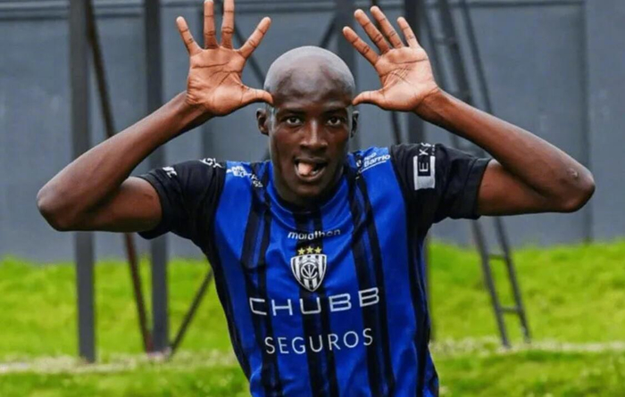 曼联瞄准18岁厄瓜多尔前锋引援引热议